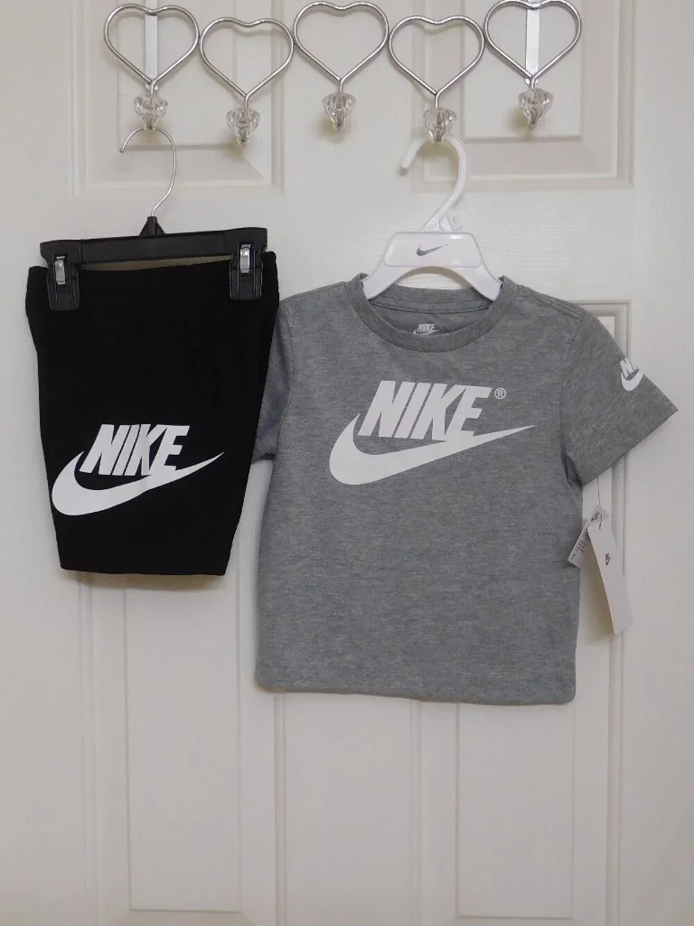 NWT 2pc Nike Gray White Logo Shirt & Black Sweat Shorts Set sz 2t